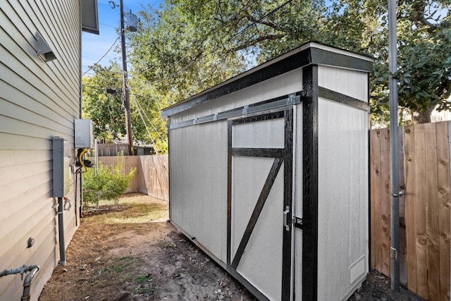 view of outbuilding