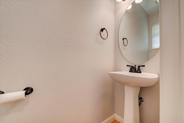 11000 Anderson Mill Rd Unit 9, Austin, TX 78750 - bathroom with a sink