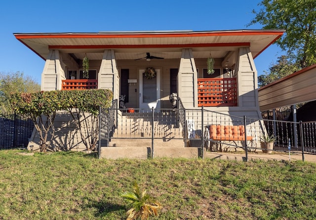 view of front facade with a porch and ceiling fan