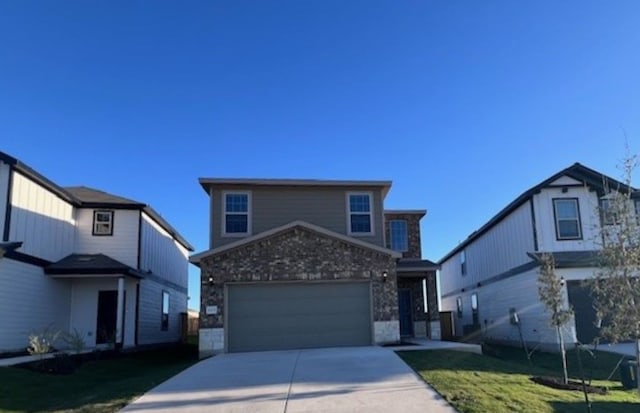 front of property featuring a front yard