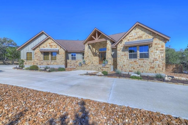 121 Winecup Ln, Spring Branch, TX 78070 - craftsman-style home featuring stone siding and board and batten siding