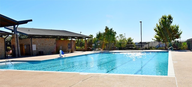 view of swimming pool