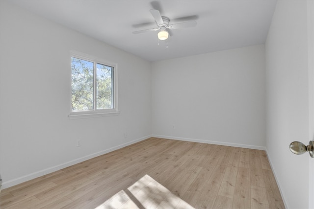 unfurnished room with light hardwood / wood-style floors and ceiling fan