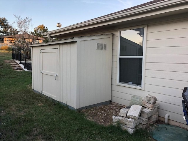 3704 Bunyan Cir, Lago Vista, TX 78645 - view of shed