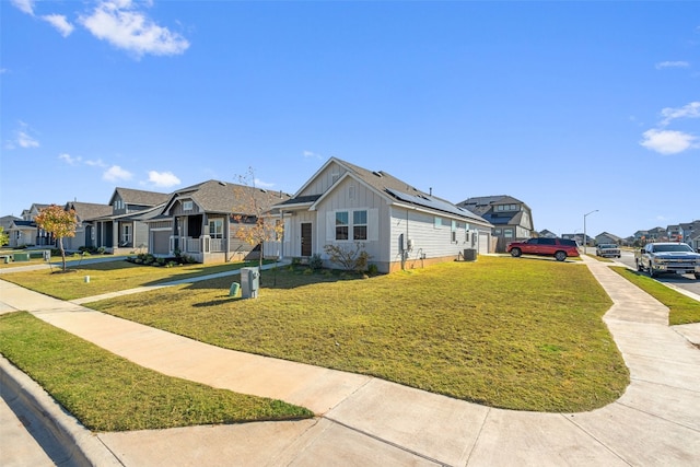 view of front facade with a front yard