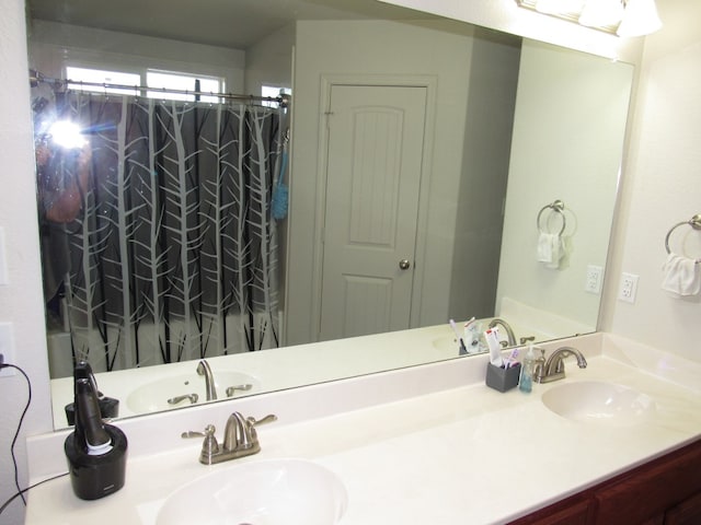 bathroom with vanity