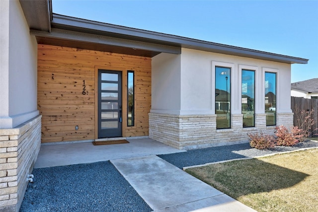 entrance to property with covered porch