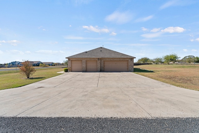 exterior space featuring a yard