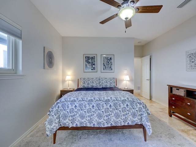 bedroom with ceiling fan