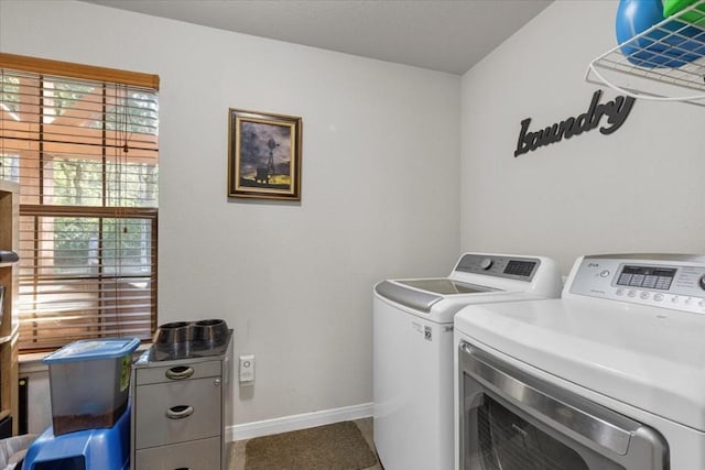 133 Blue Jack Oak Ln, Bastrop, TX 78602 - laundry area featuring separate washer and dryer and baseboards