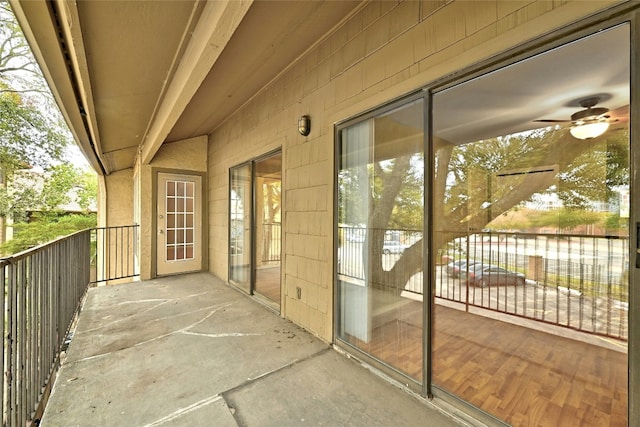 balcony with ceiling fan