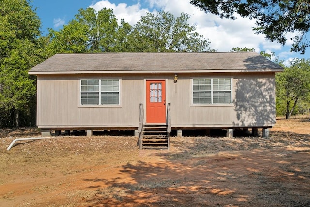 192 Carmen Hill Ln, Bastrop, TX 78602 - manufactured / mobile home featuring entry steps and a shingled roof