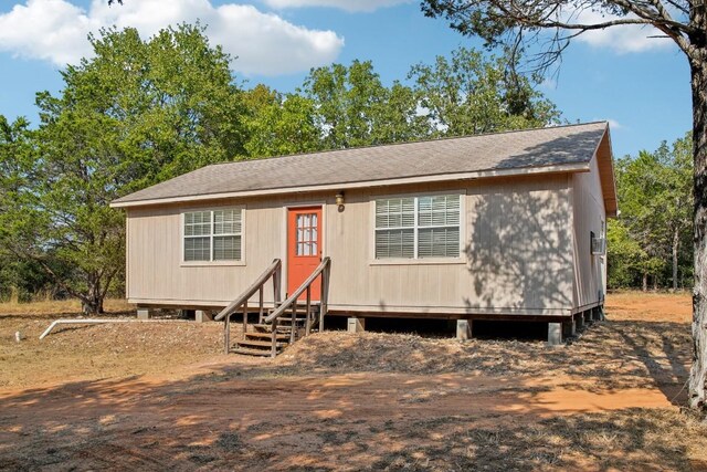 192 Carmen Hill Ln, Bastrop, TX 78602 - manufactured / mobile home with entry steps and a shingled roof