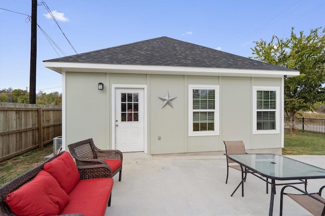 226 Spruce Ave, Luling, TX 78648 - view of patio with outdoor dining area