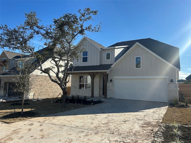 view of front of property featuring a garage