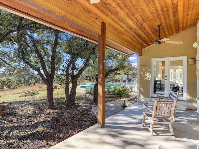 view of patio with ceiling fan