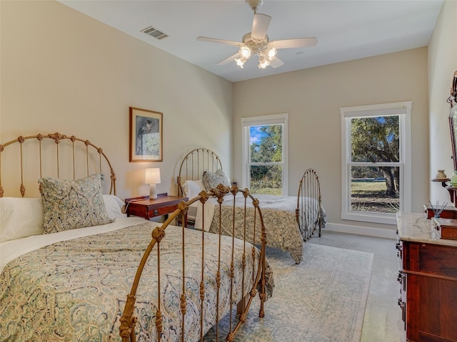 bedroom with ceiling fan