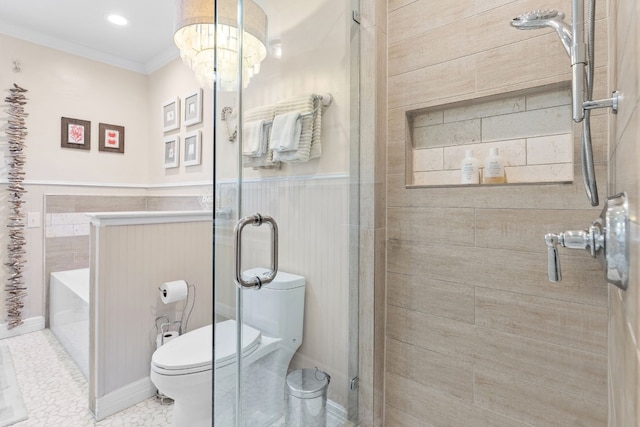 bathroom with toilet, an enclosed shower, an inviting chandelier, and crown molding