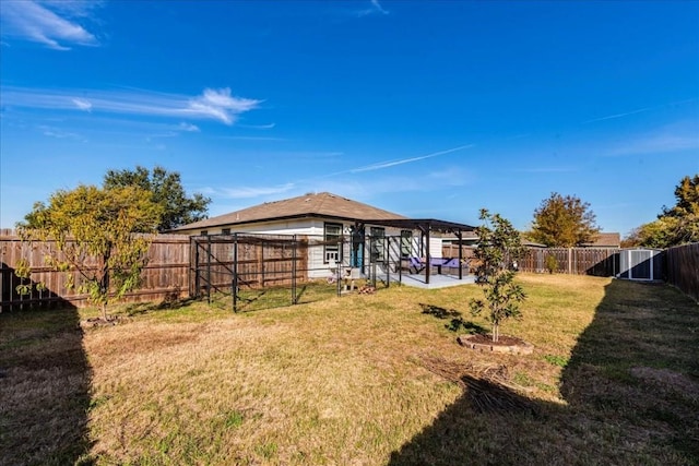 view of yard featuring a patio