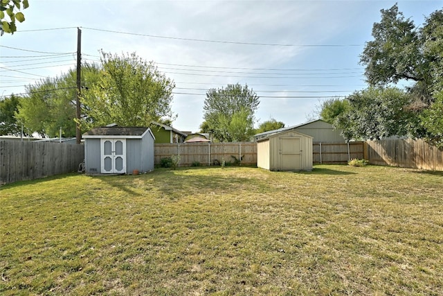 view of yard with a shed