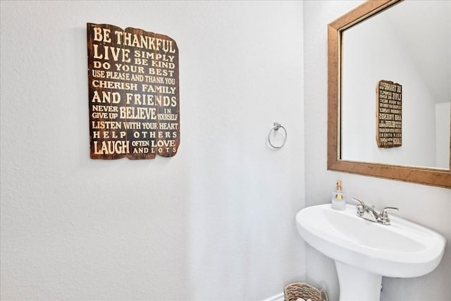 bathroom featuring sink