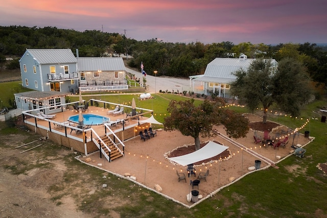 view of aerial view at dusk