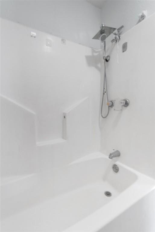 bathroom featuring shower / bathing tub combination