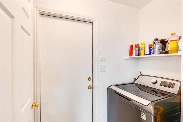 laundry room with washer / clothes dryer