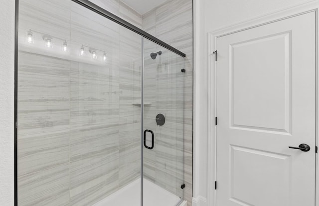 217 Canyoncrest Way, Liberty Hill, TX 78642 - bathroom featuring tiled shower
