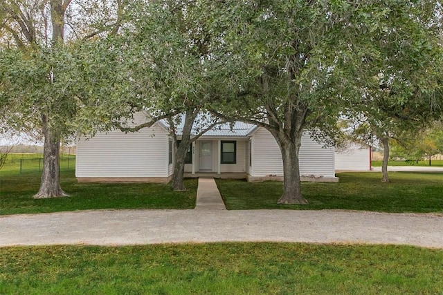 view of front of house with a front yard