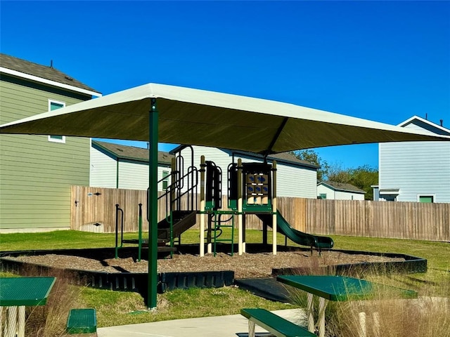 view of jungle gym featuring a yard