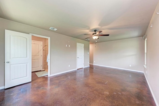 empty room featuring ceiling fan