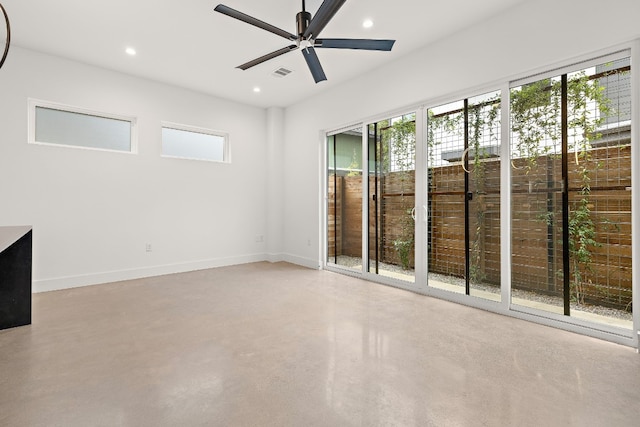 empty room with ceiling fan