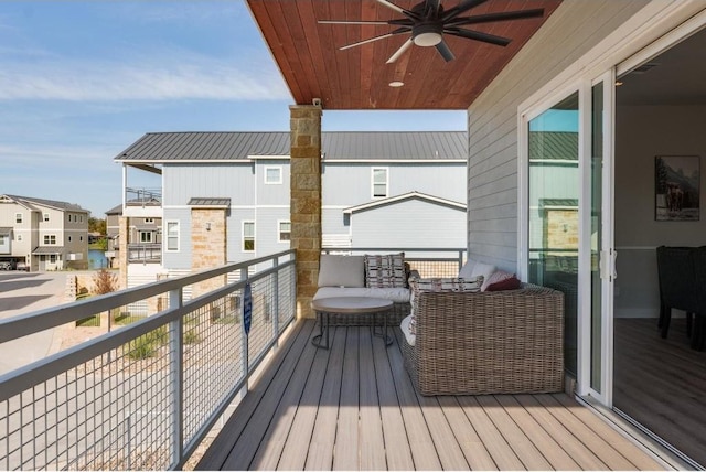 balcony featuring ceiling fan