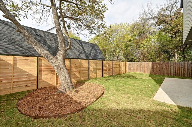 9104 Georgian Dr, Austin, TX 78753 - fenced backyard featuring a patio area