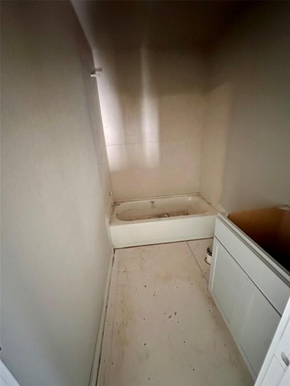 224 Lazy Lizzy Rd, Jarrell, TX 76537 - bathroom with vanity and a tub