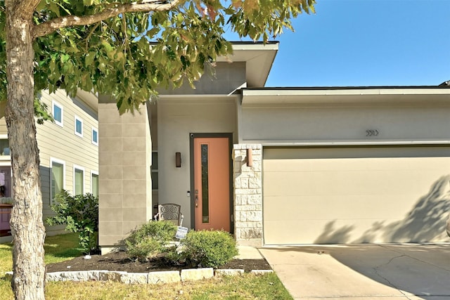 property entrance featuring a garage