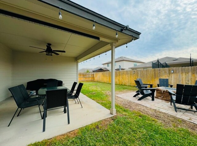 view of patio with ceiling fan