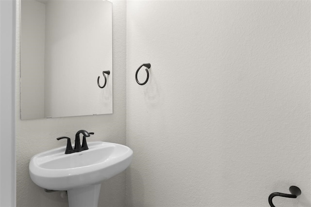 113 Wagon Spoke Way, Liberty Hill, TX 78642 - bathroom featuring a sink