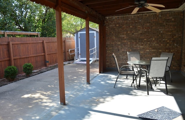 view of patio featuring ceiling fan