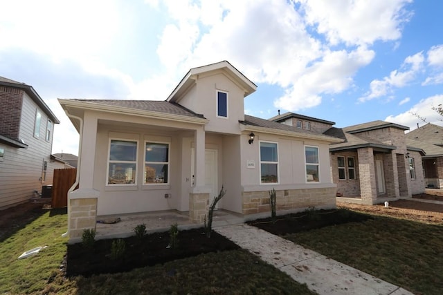 view of front of house with a front yard