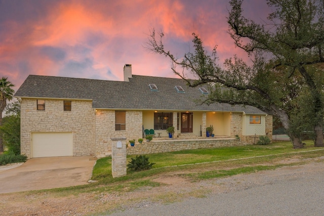 view of front of house featuring a garage