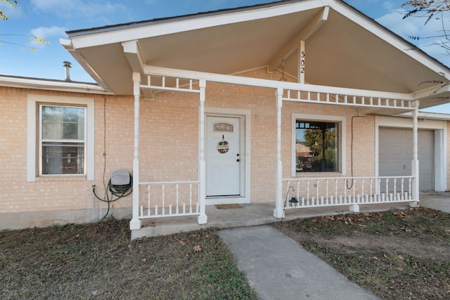 property entrance featuring a garage