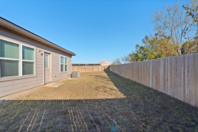 view of yard featuring cooling unit