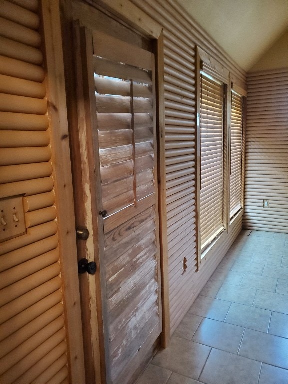 entryway featuring light tile patterned flooring