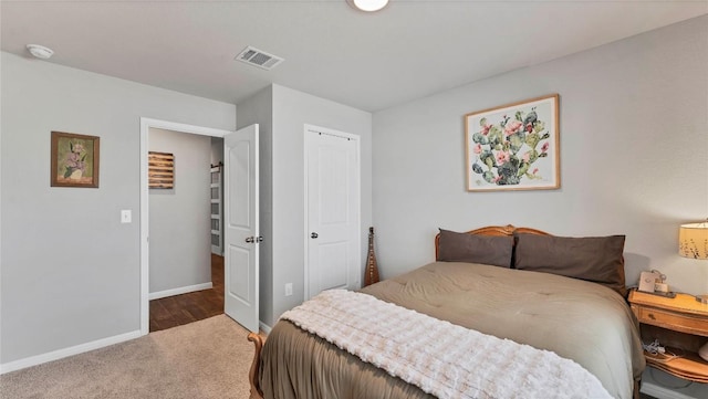 bedroom featuring carpet floors