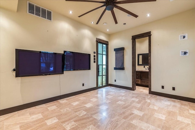 empty room featuring ceiling fan