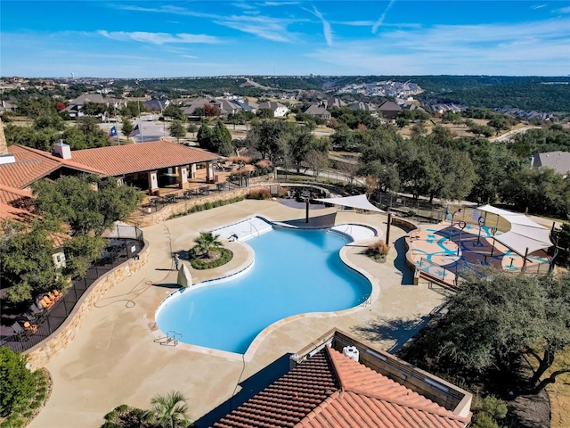 view of swimming pool