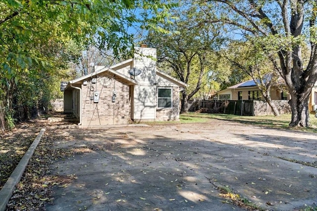 view of home's exterior