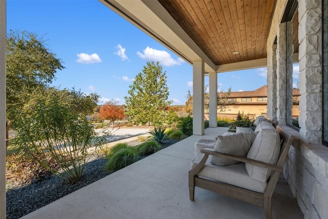 view of patio / terrace with covered porch